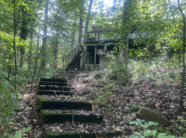 1589 W Shore Drive, Nashville, IN 47448