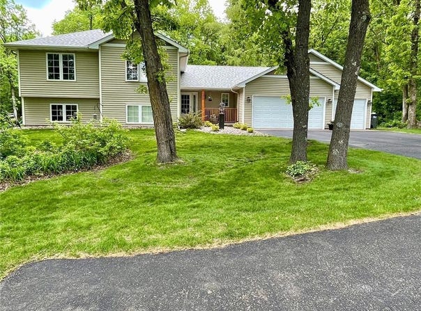3950 195th Lane NW, Oak Grove, MN 55303