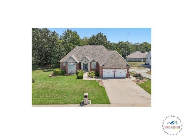 62 NW 241st Road, Clinton, MO 64735