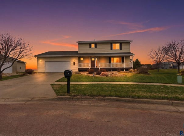 625 S Mary Dr, Tea, SD 57064
