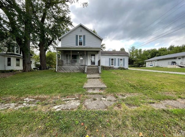 402 S 3rd Street, Pierceton, IN 46562