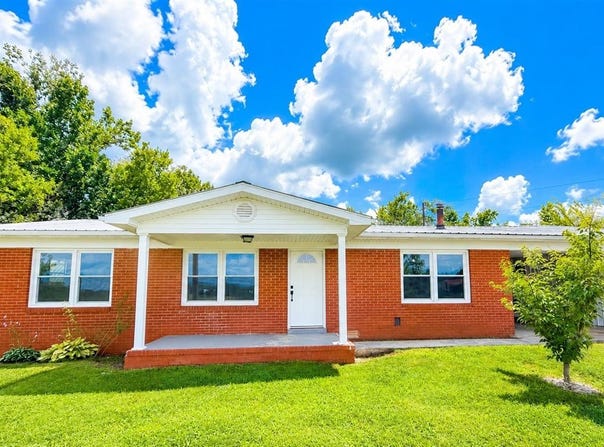 1199 Flat Rock Road, Breeding, KY 42715