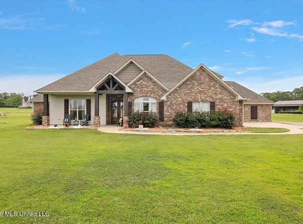 140 Winchester Drive, Flora, MS 39071