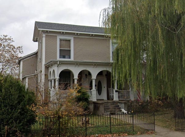 210 S Maple St, Centralia, IL 62801