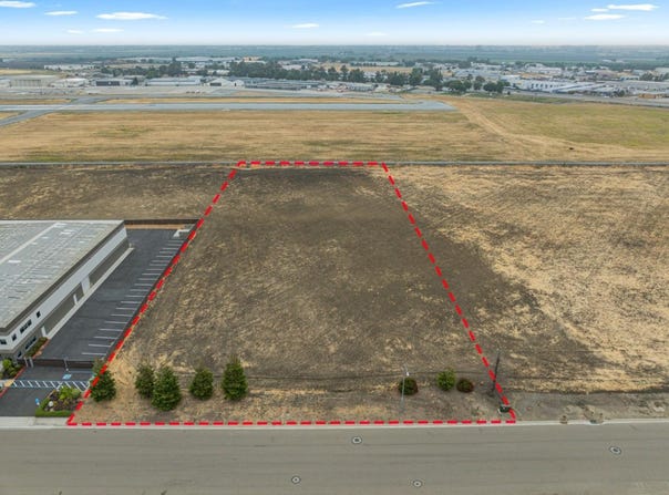 1810 Airway DR, HOLLISTER, CA 95023
