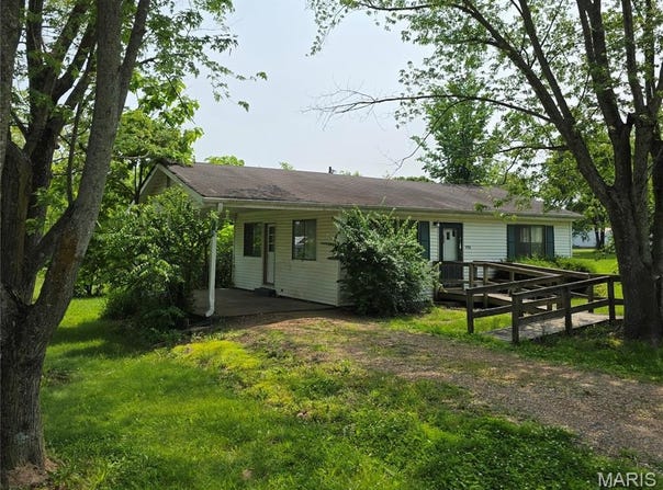 1728 Schuenemeyer Road, Owensville, MO 65066