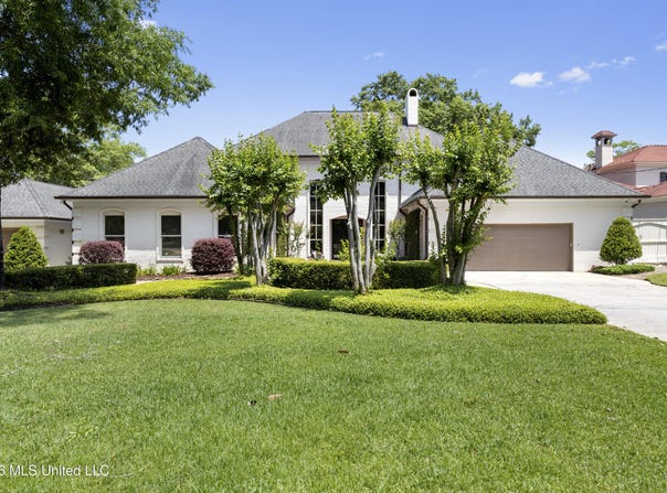 112 Bayou Circle, Gulfport, MS 39507