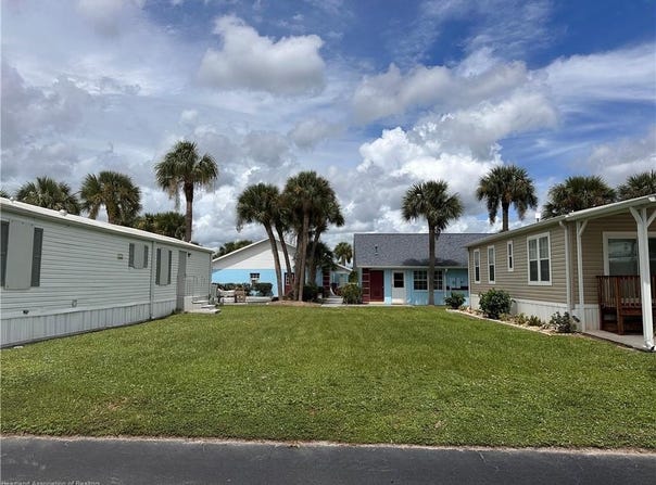 7830 Golf Boulevard, Zolfo Springs, FL 33890