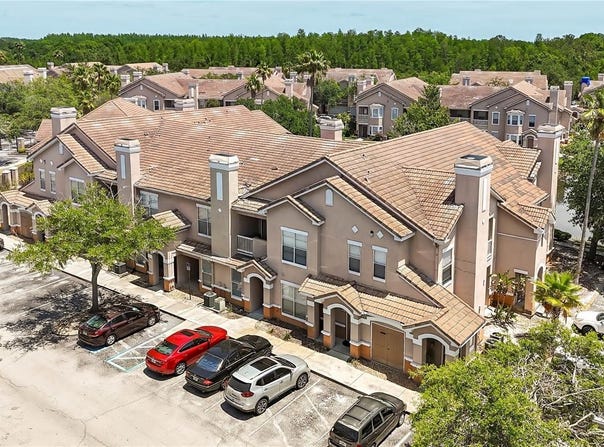 18017 VILLA CREEK DRIVE, TAMPA, FL 33647
