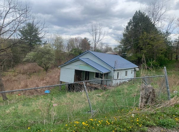 332 Allentown Road, Eccles, WV 25836