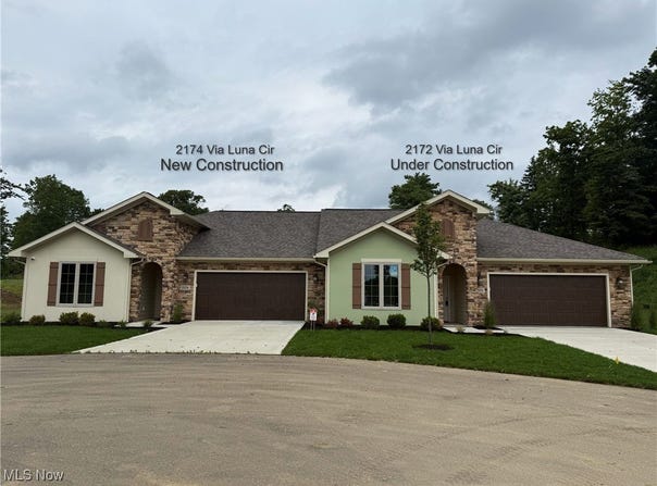 2172 Via Luna Circle NW unit: 16, Massillon, OH 44646