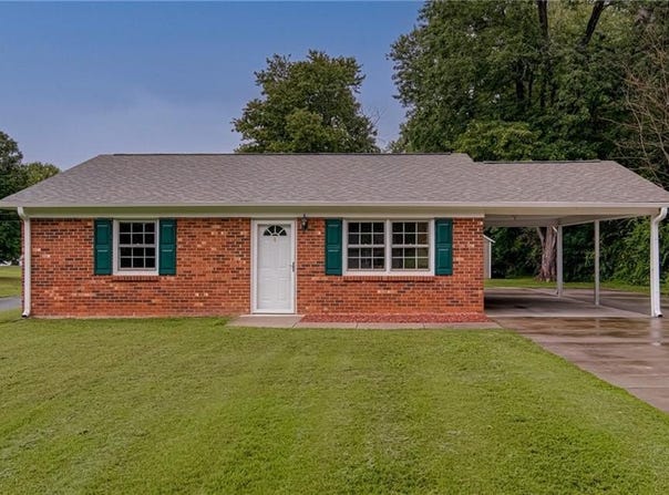 301 Redwood Bend, King, NC 27021