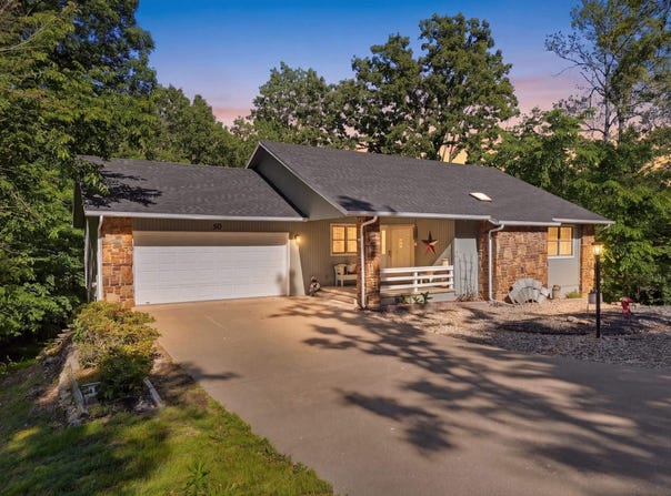 50 Ruthwell Drive, Bella Villa, AR 72715