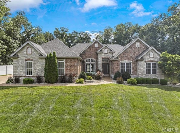 2112 Farris County Road, Foristell, MO 63348