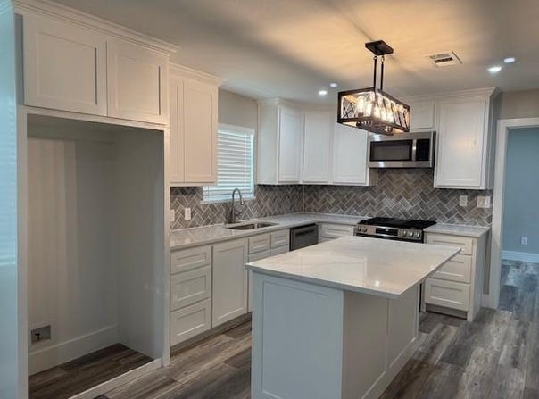 320 Anderson Drive, Hurst, TX 76053