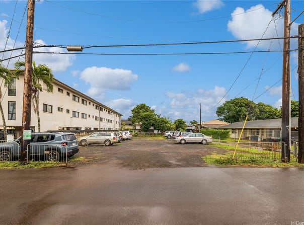 77 Ohai Street, Wahiawa, HI 96786