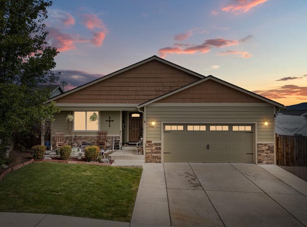944 Stonewater Drive, Eagle Point, OR 97524