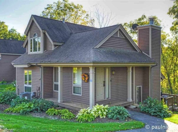104 Walnut Hill, GALENA, IL 61036