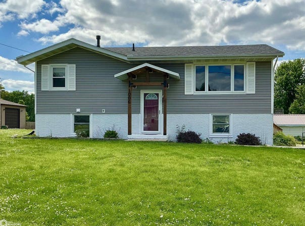 1006 N 14th Street, Centerville, IA 52544