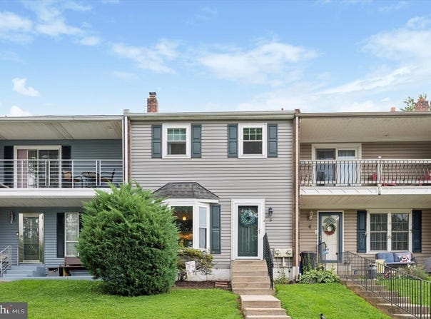 3 COLONIAL WAY, ASTON, PA 19014