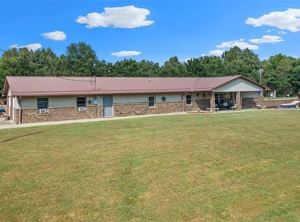 4311 County Road 379, Whitewater, MO 63785