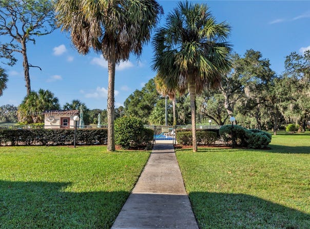 737 Midway Dr, Ocala, FL 34472
