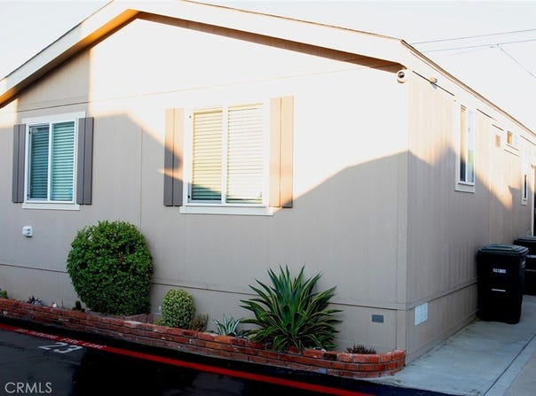 327 W Wilson Street, Costa Mesa, CA 92627
