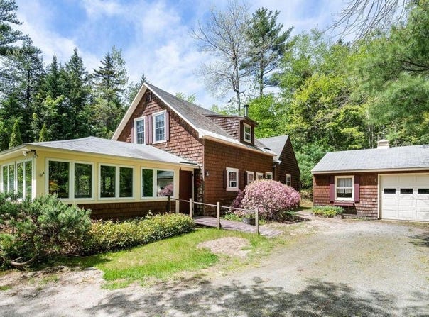 1580 Little Sunapee Road, New London, NH 03257