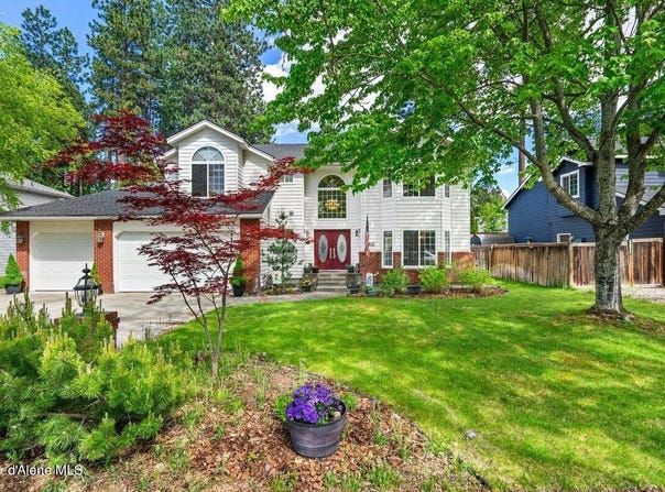 801 S Riverside Harbor Dr, Post Falls, ID 83854
