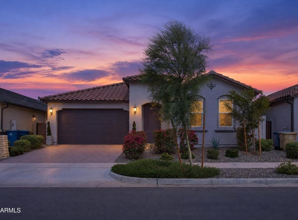 1402 W GOLDEN ORE Pass, Apache Junction, AZ 85120