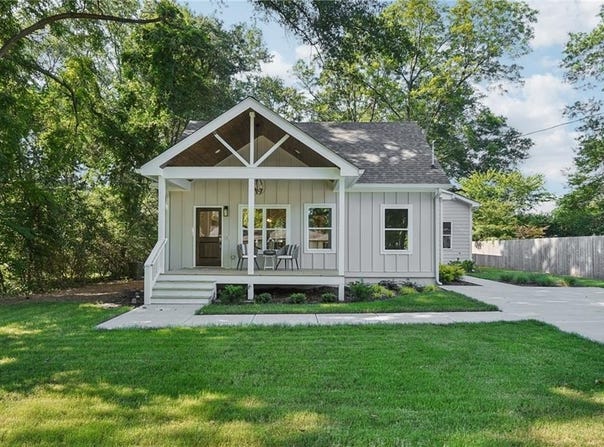 1036 Dell Avenue SE, Smyrna, GA 30080
