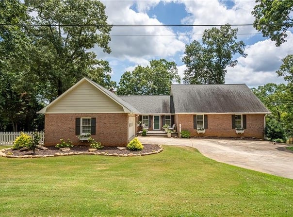 64 Virginia Circle, Cedartown, GA 30125