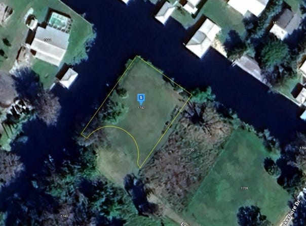 1742 LAKESHORE DRIVE, LORIDA, FL 33857