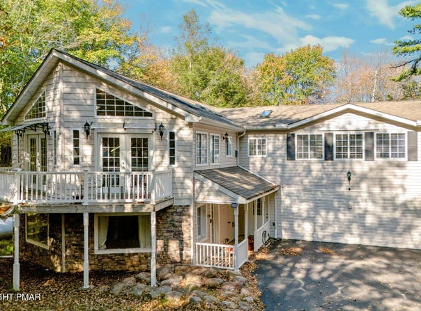 618 S Old Stage Road, Albrightsville, PA 18210
