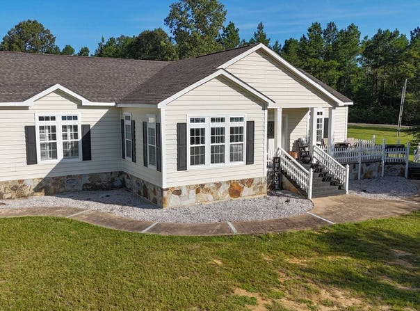150 Circle P Farm Rd., Grayson, LA 71435