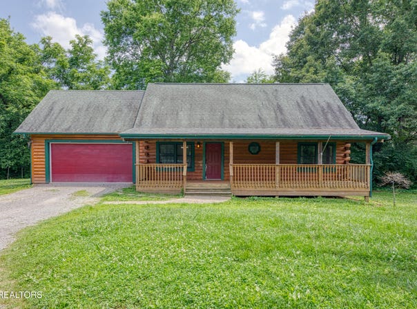 2747 Daffodil Lane, Mascot, TN 37806