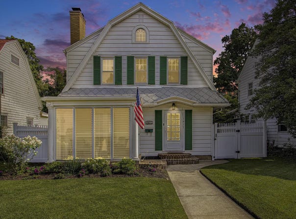 1417 Wall Street, South Bend, IN 46615-1137