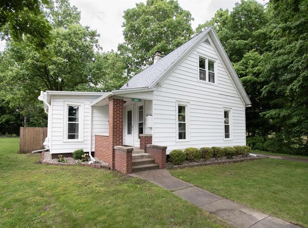 523 Ogle Street, Kendallville, IN 46755-2242