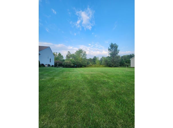 2060 Stillwater Drive, Davison, MI 48423