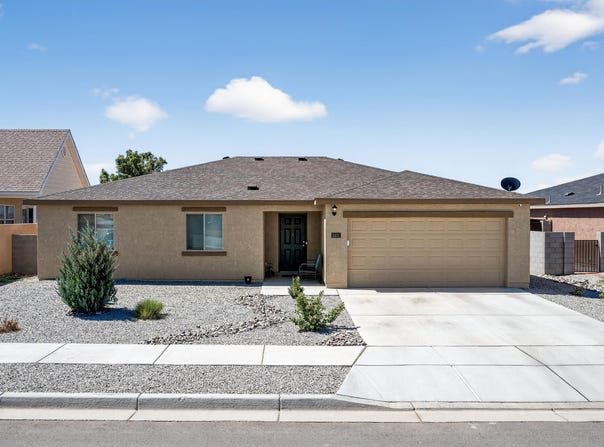 2401 DESI Loop, Belen, NM 87002