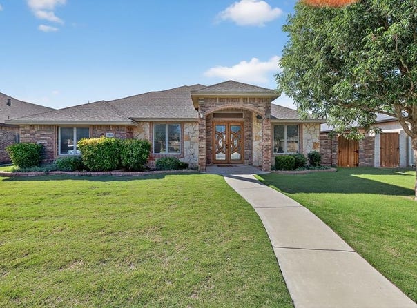 2904 Chelsea Place, Midland, TX 79705