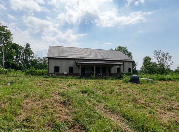 64895 Lovers Lane Road, Cambridge, OH 43725
