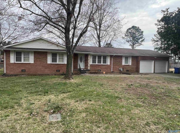 1702 Pine Street, Athens, AL 35611