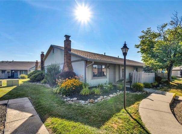 923 Kirkwall Drive, Copley, OH 44321
