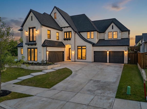2216 Winding Creek Circle, Fort Worth, TX 76008