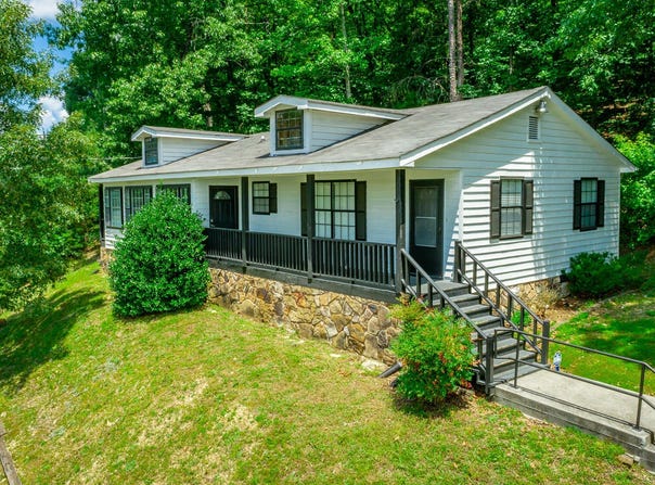 1360 Highland Road, Chattanooga, TN 37415