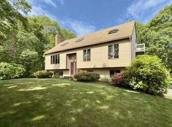 5 Oakwood Drive, Sagamore Beach, MA 02562