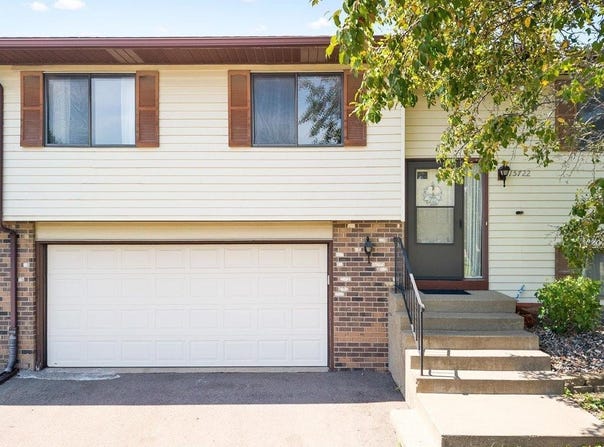 15722 Griffon Court, Apple Valley, MN 55124