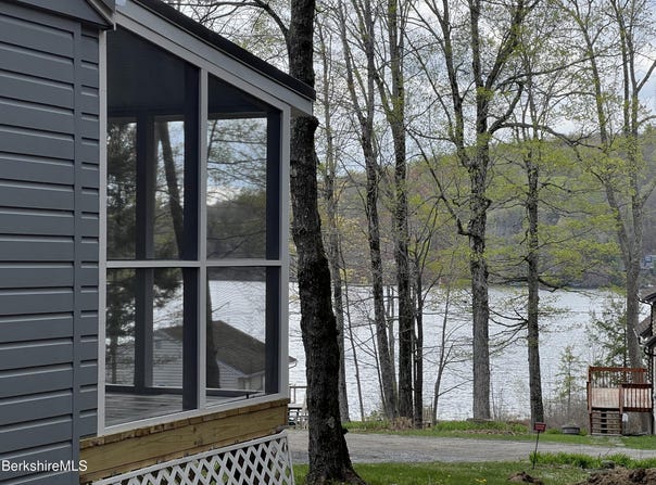 40 North Lake Way, Becket, MA 01223