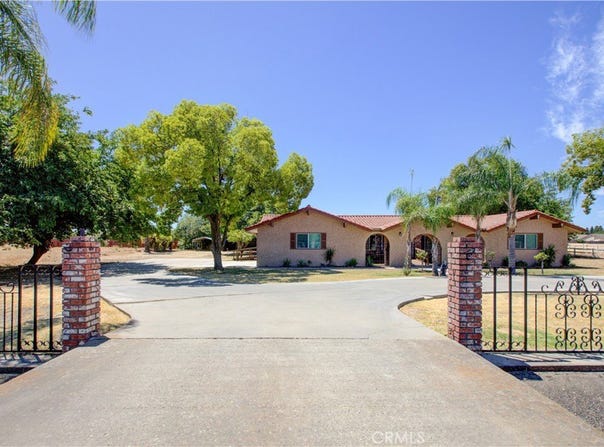 2540 E Childs Avenue, Merced, CA 95341